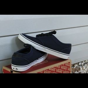 Navy blue men’s vans